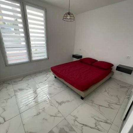 Appartement 2 Pieces, Salon Et Chambre, 44M2 Refait A Neuf Clichy Exterior photo
