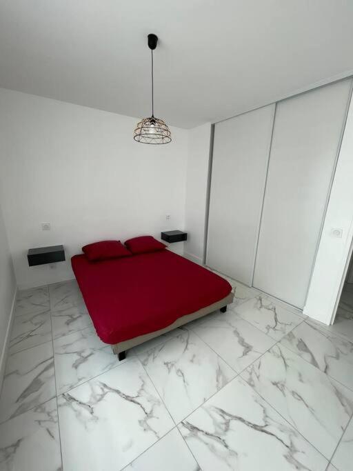 Appartement 2 Pieces, Salon Et Chambre, 44M2 Refait A Neuf Clichy Exterior photo